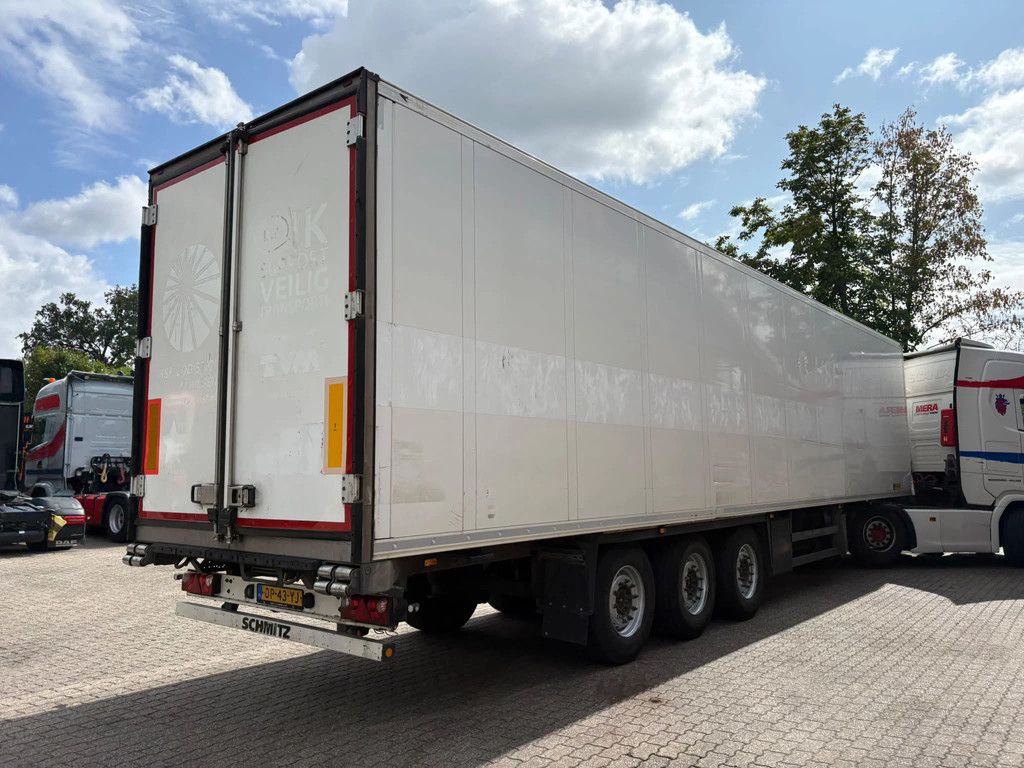 Schmitz Cargobull N/A Thermo King SLXi Spectrum Multi temp NL Trailer APK/TUV 08-2027