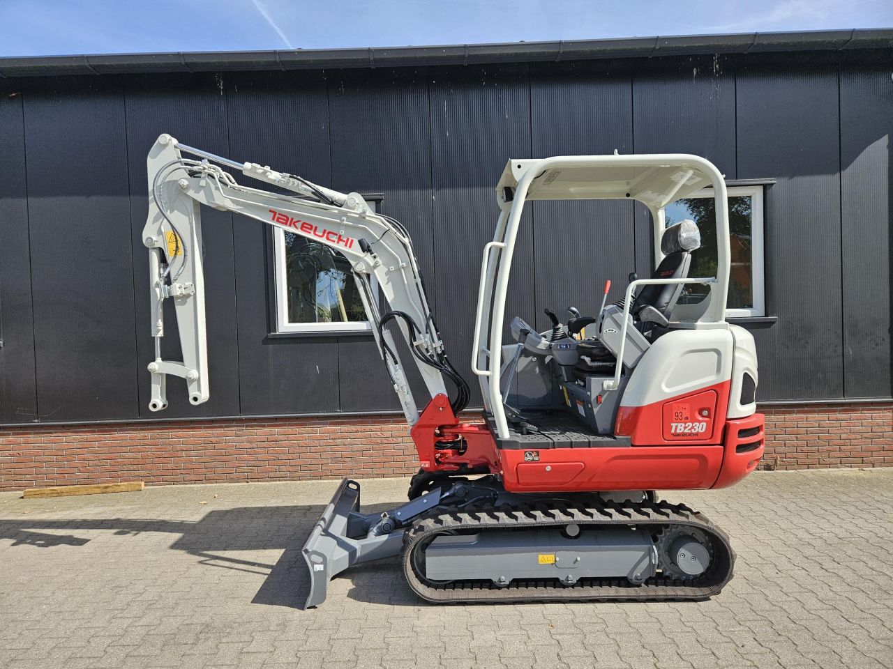 Takeuchi TB230 nieuw/overjarig