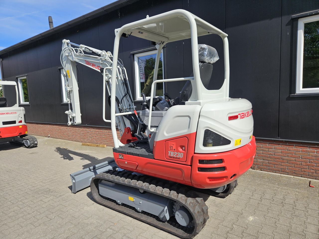 Takeuchi TB230 nieuw/overjarig