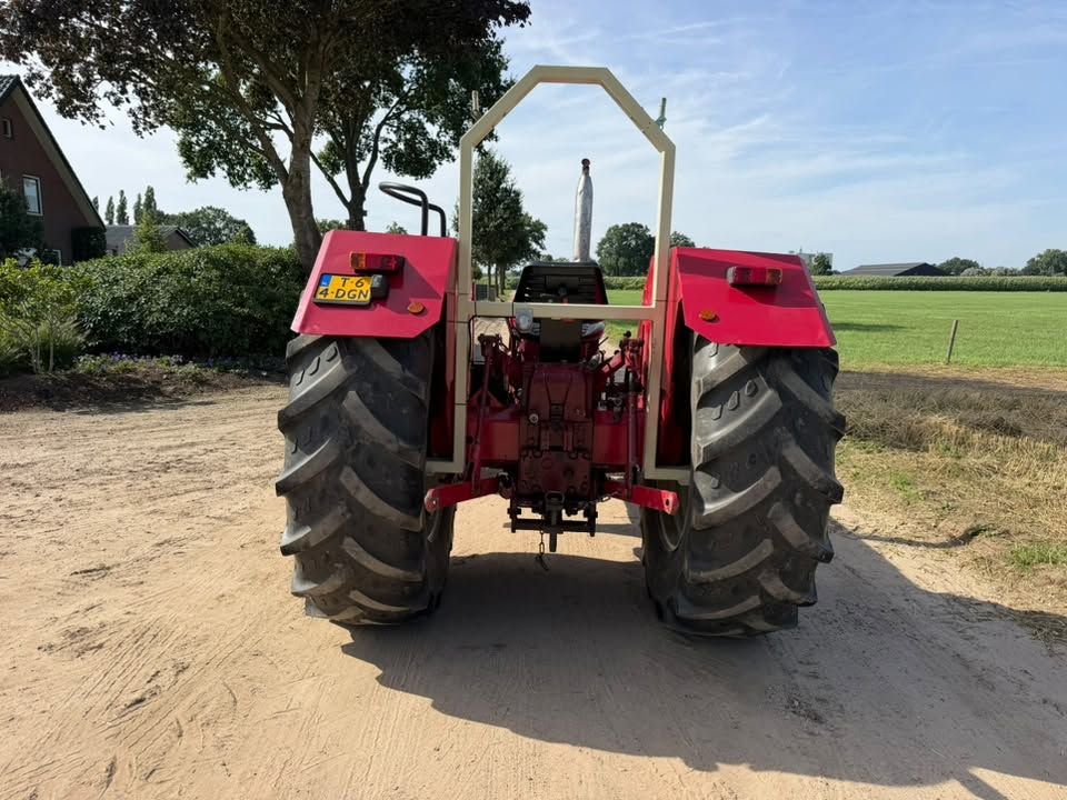 International 946 Trekker