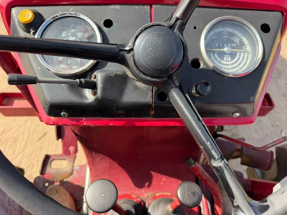 International 946 Trekker