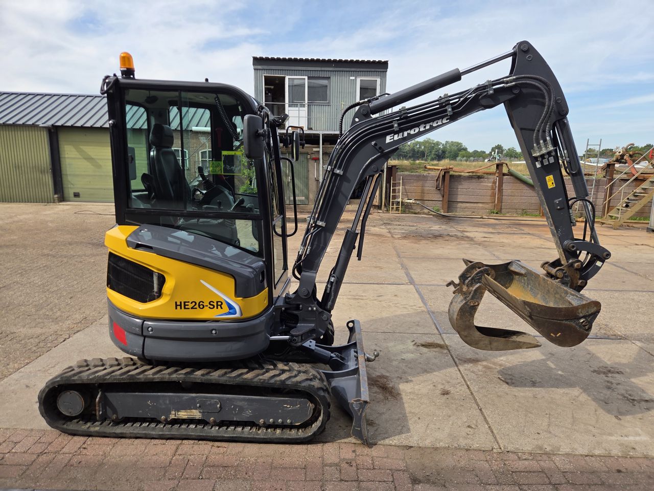 Eurotrac HE26-SR (2024)