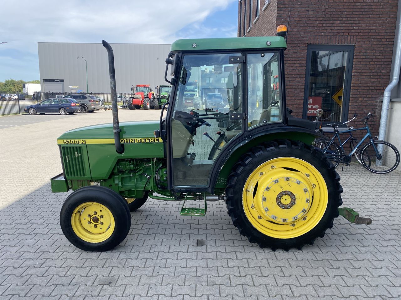 John Deere 5300N