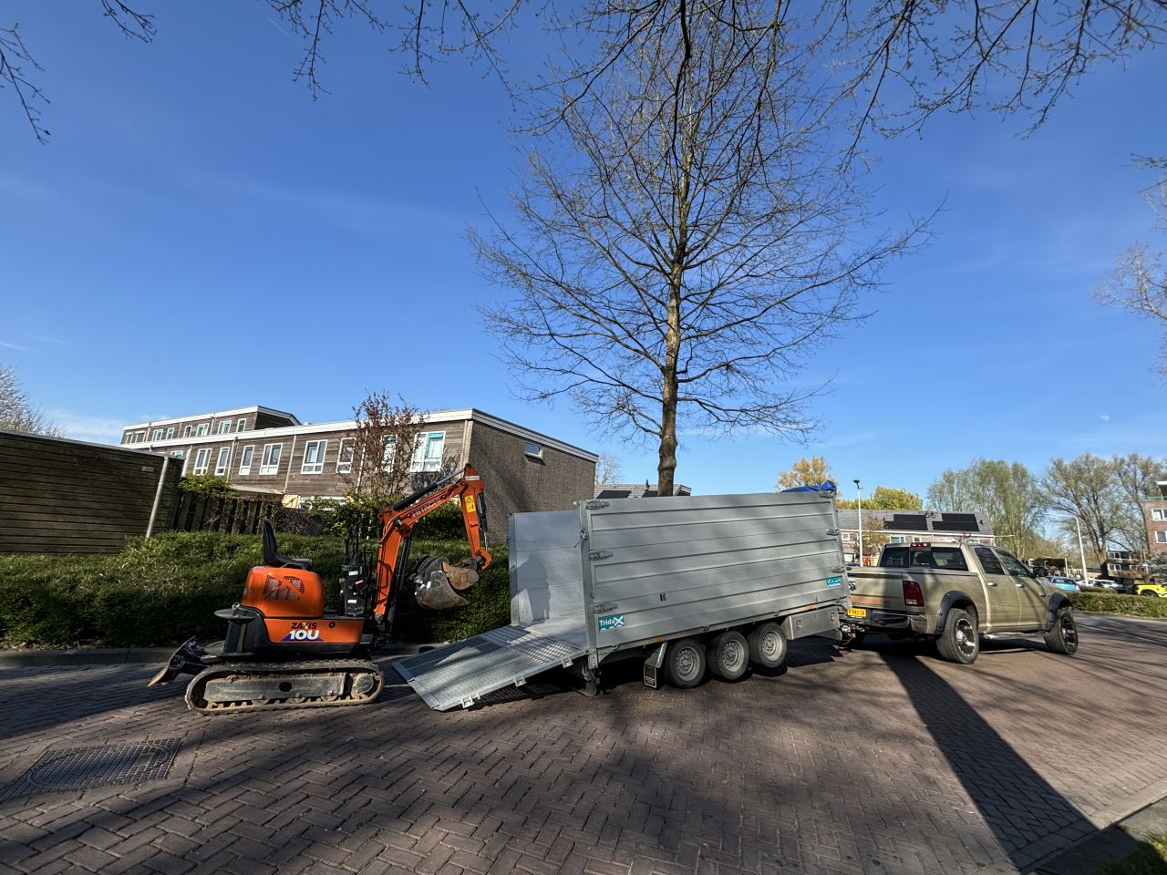 Zeer nette 3 assige Twintrailer tr 35-40 Veldhuizen haakarm nch