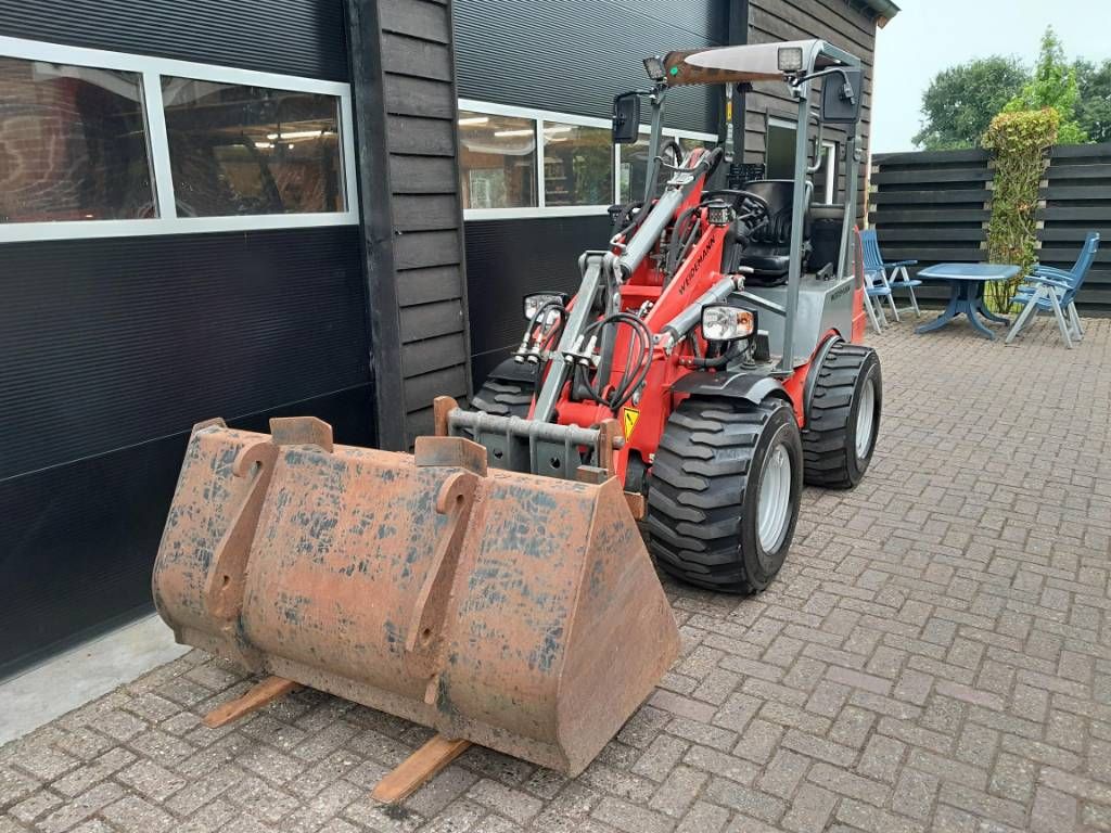 Weidemann 1250 cc 35 minishovel NL-kenteken Brede banden