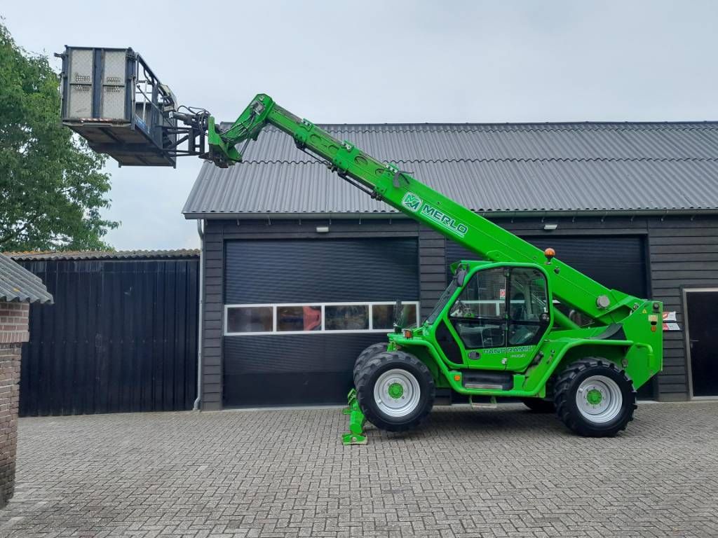 Merlo P 40.17 | with Manbasket and Remote Control