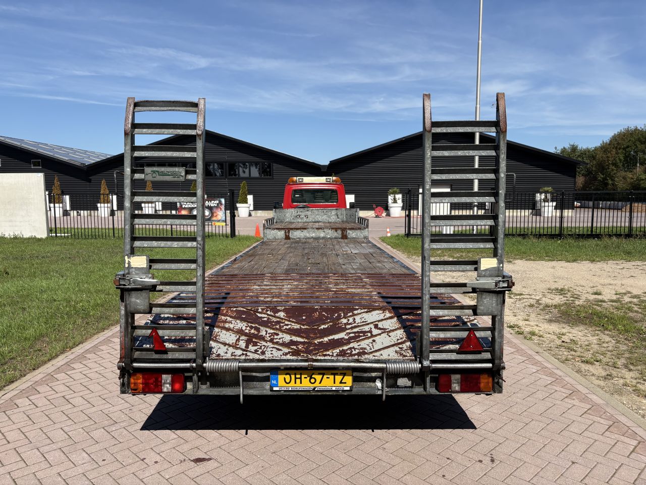 Be trekker Iveco Daily 35C15 N1 - be oplegger VELDHUIZEN 13 TON