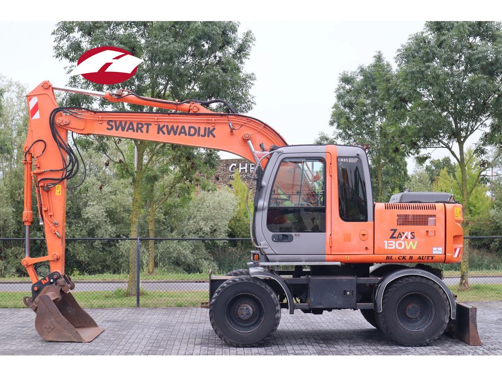 Hitachi ZX130 | QUICK COUPLER | BUCKET | DOZERBLADE