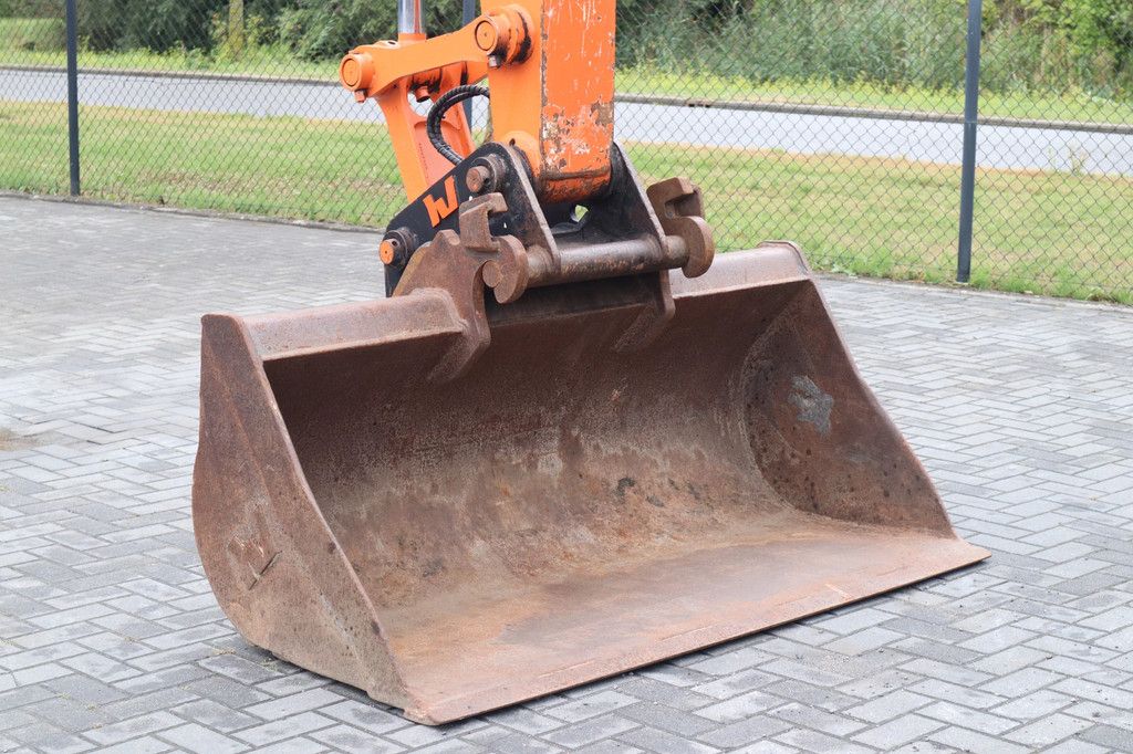 Hitachi ZX130 | QUICK COUPLER | BUCKET | DOZERBLADE