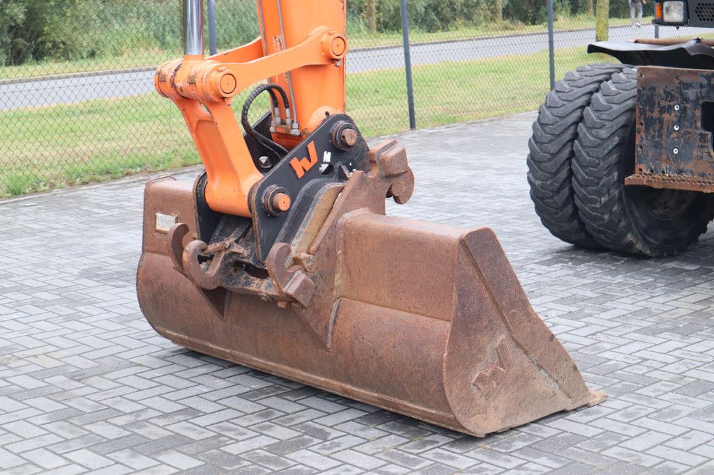 Hitachi ZX130 | QUICK COUPLER | BUCKET | DOZERBLADE