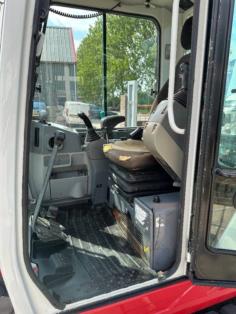 Takeuchi TB 250