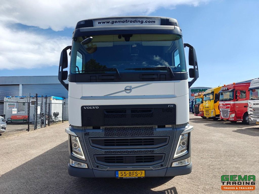 Volvo FH420 6x2/4 GlobeTrotter Euro6B - Tank 23,500L 7 Comp