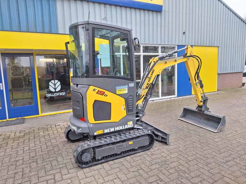 New Holland E19D