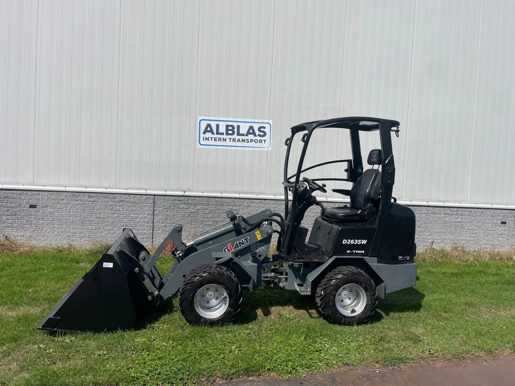 Giant D263SW / G1500 xtra kniklader 290 uur!