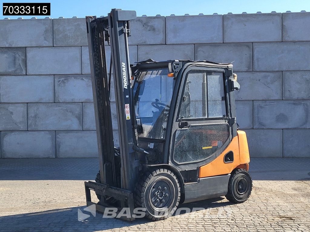 Doosan D25S -5 MISSING Engine & Seat