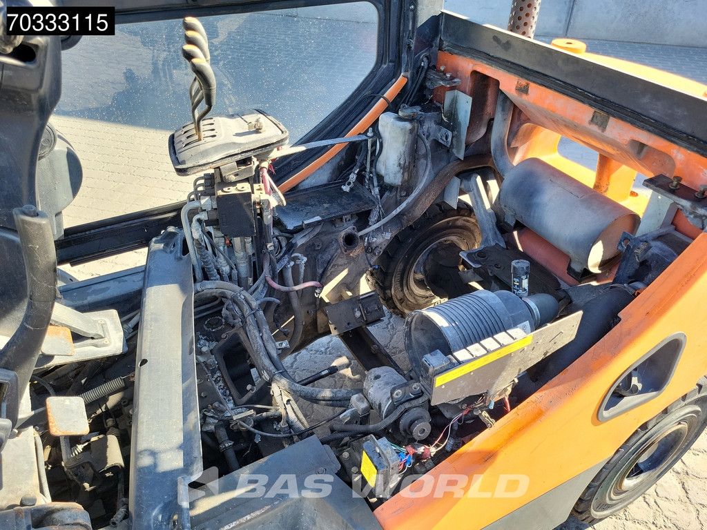 Doosan D25S -5 MISSING Engine & Seat