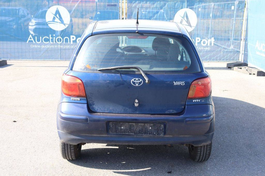 Personenauto Toyota Yaris Benzine 69pk 2004 (Marge)