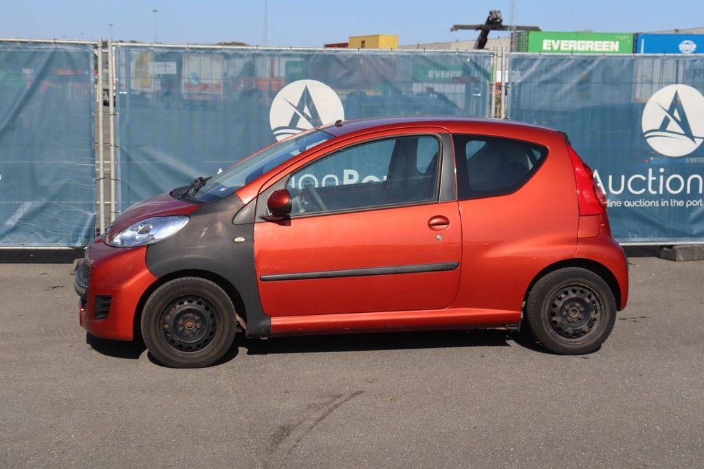 Personenauto Peugeot 107 Benzine 68pk 2009 (Marge)
