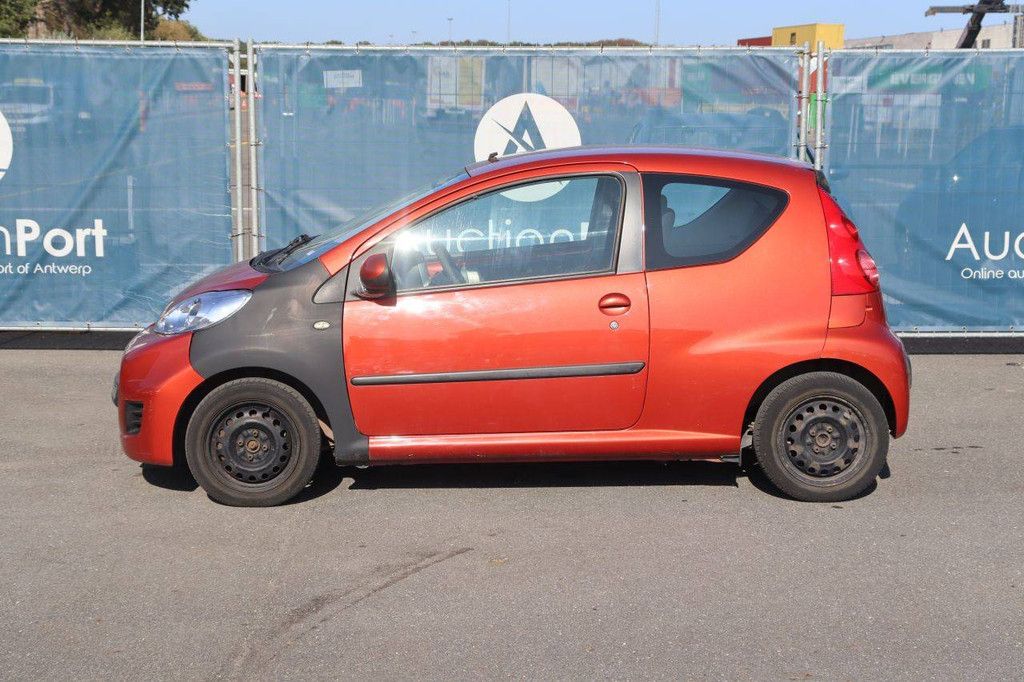 Personenauto Peugeot 107 Benzine 68pk 2009 (Marge)