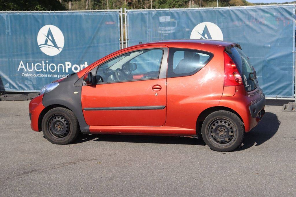 Personenauto Peugeot 107 Benzine 68pk 2009 (Marge)