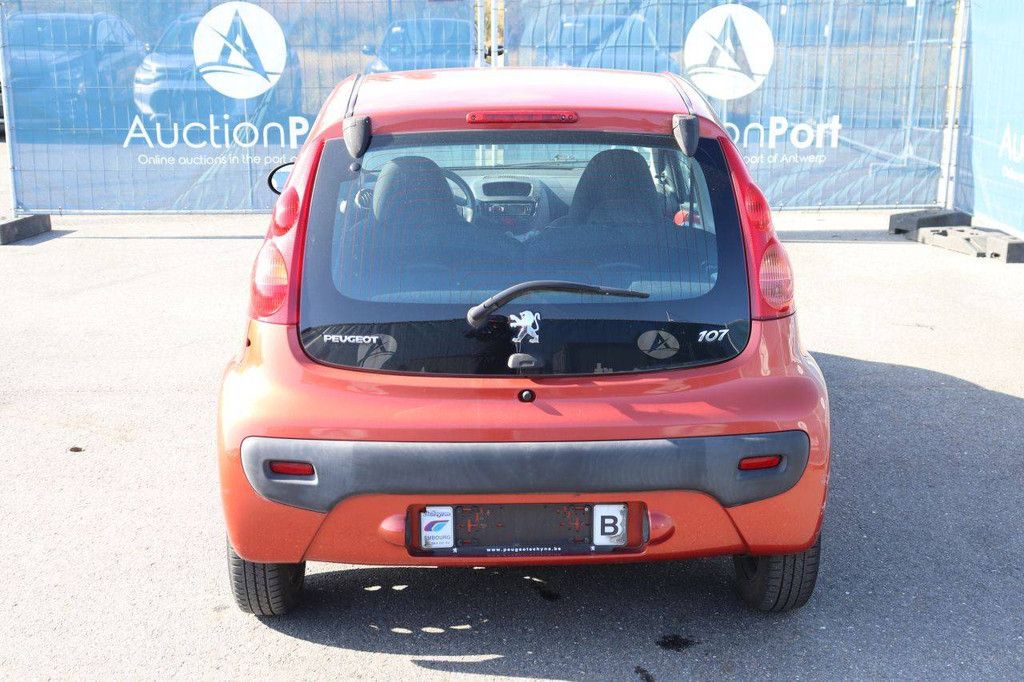 Personenauto Peugeot 107 Benzine 68pk 2009 (Marge)
