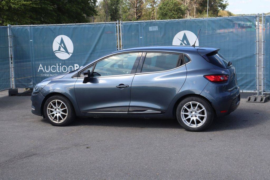 Personenauto Renault Clio Benzine 76pk 2019 (Marge)