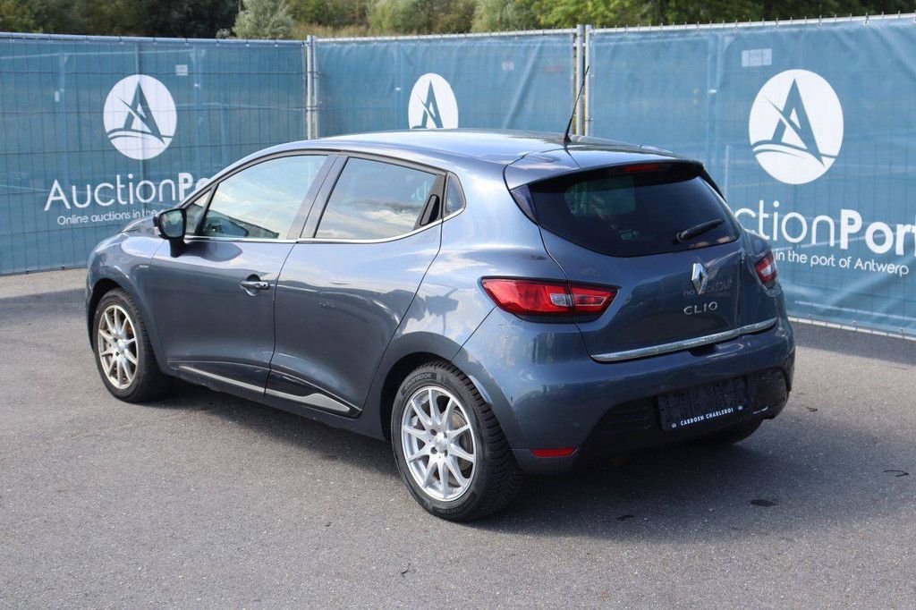 Personenauto Renault Clio Benzine 76pk 2019 (Marge)