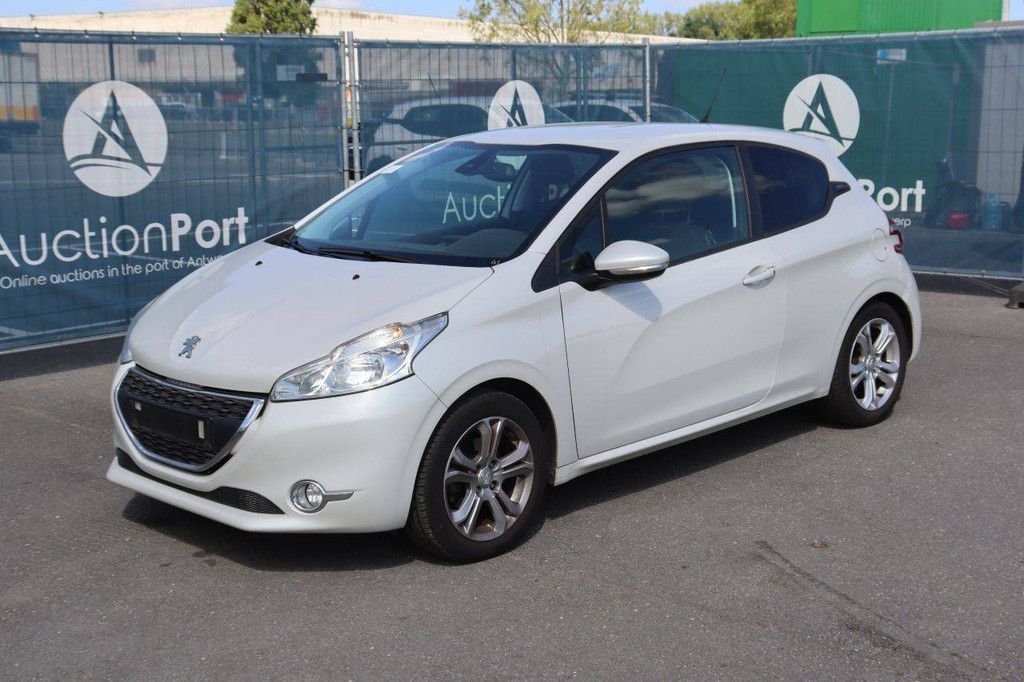 Personenauto Peugeot 208 Benzine 82pk 2014