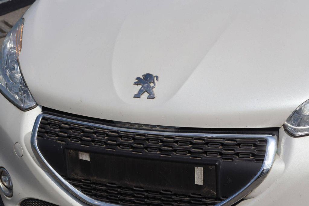 Personenauto Peugeot 208 Benzine 82pk 2014