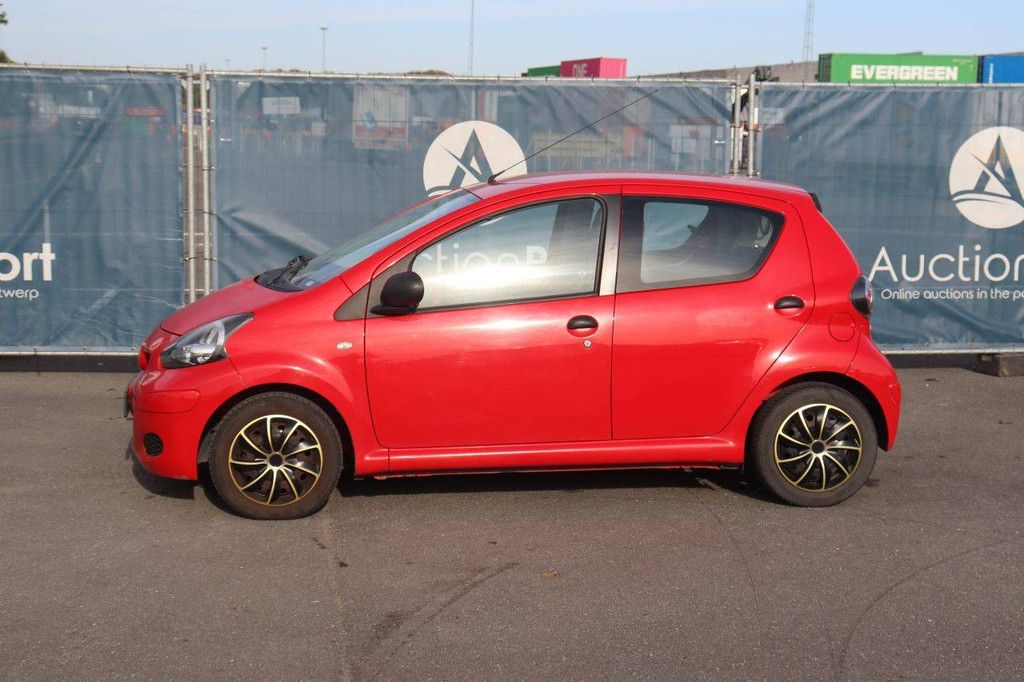 Personenauto Toyota Aygo Benzine 68pk 2010 (Marge)
