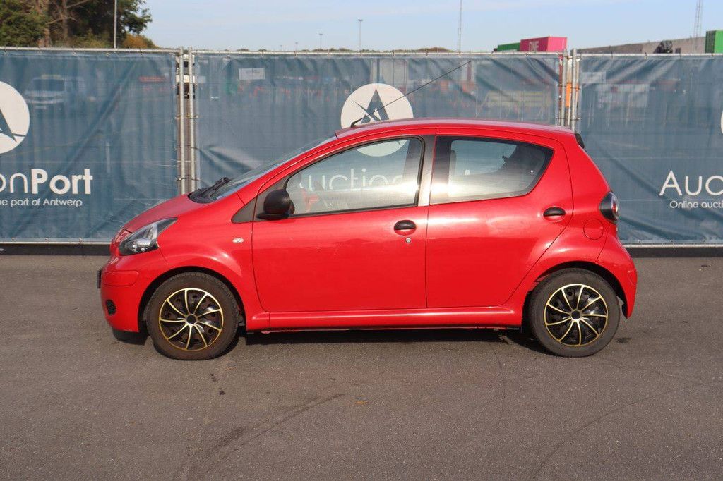 Personenauto Toyota Aygo Benzine 68pk 2010 (Marge)