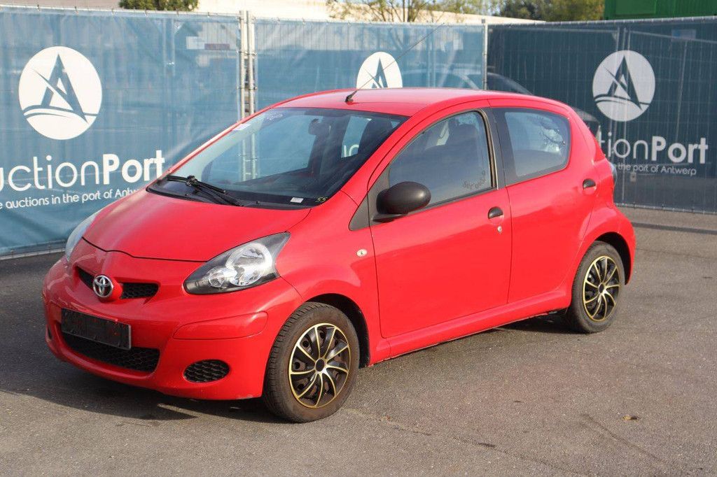 Personenauto Toyota Aygo Benzine 68pk 2010 (Marge)