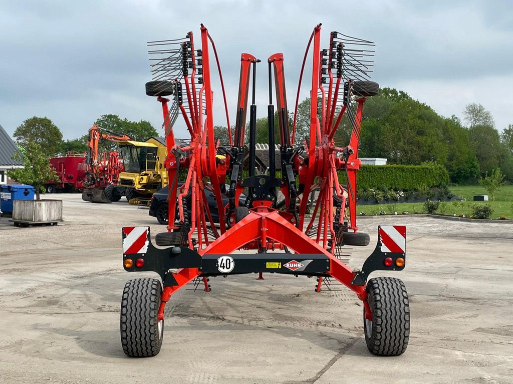 Kuhn GA 8731 Zwadhark Zwiller Rake Schwader GA 8731 Zwadhark Zwiller enkel heffend 8 meter Hark Rake Schwader