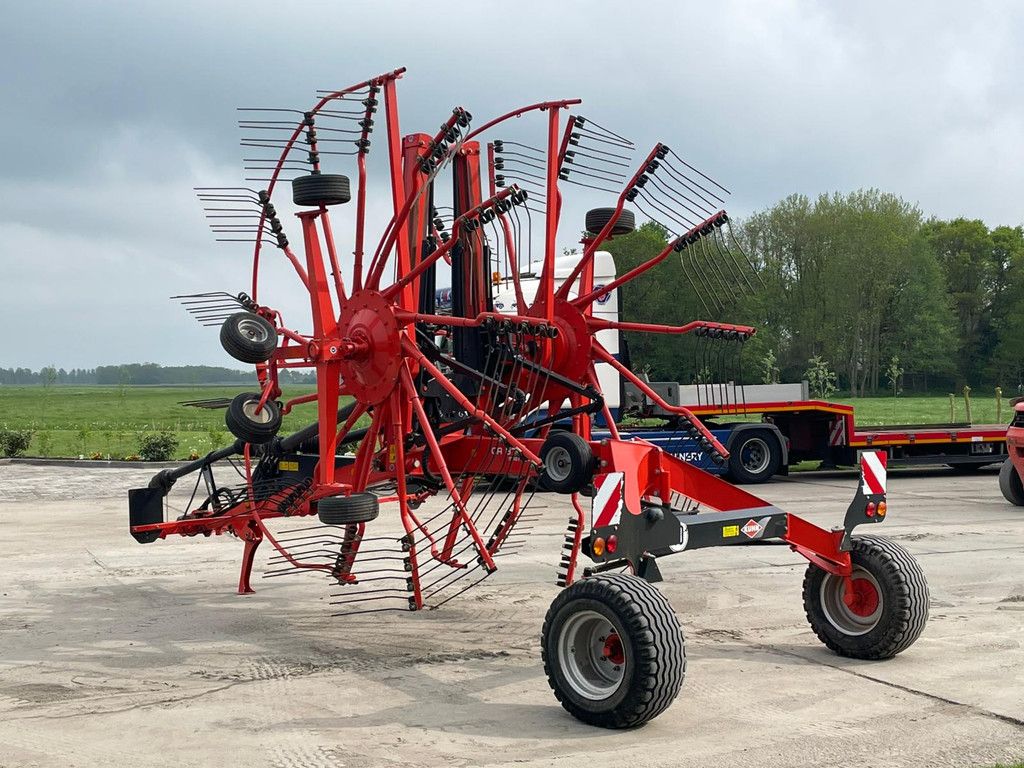 Kuhn GA 8731 Zwadhark Zwiller Rake Schwader GA 8731 Zwadhark Zwiller enkel heffend 8 meter Hark Rake Schwader