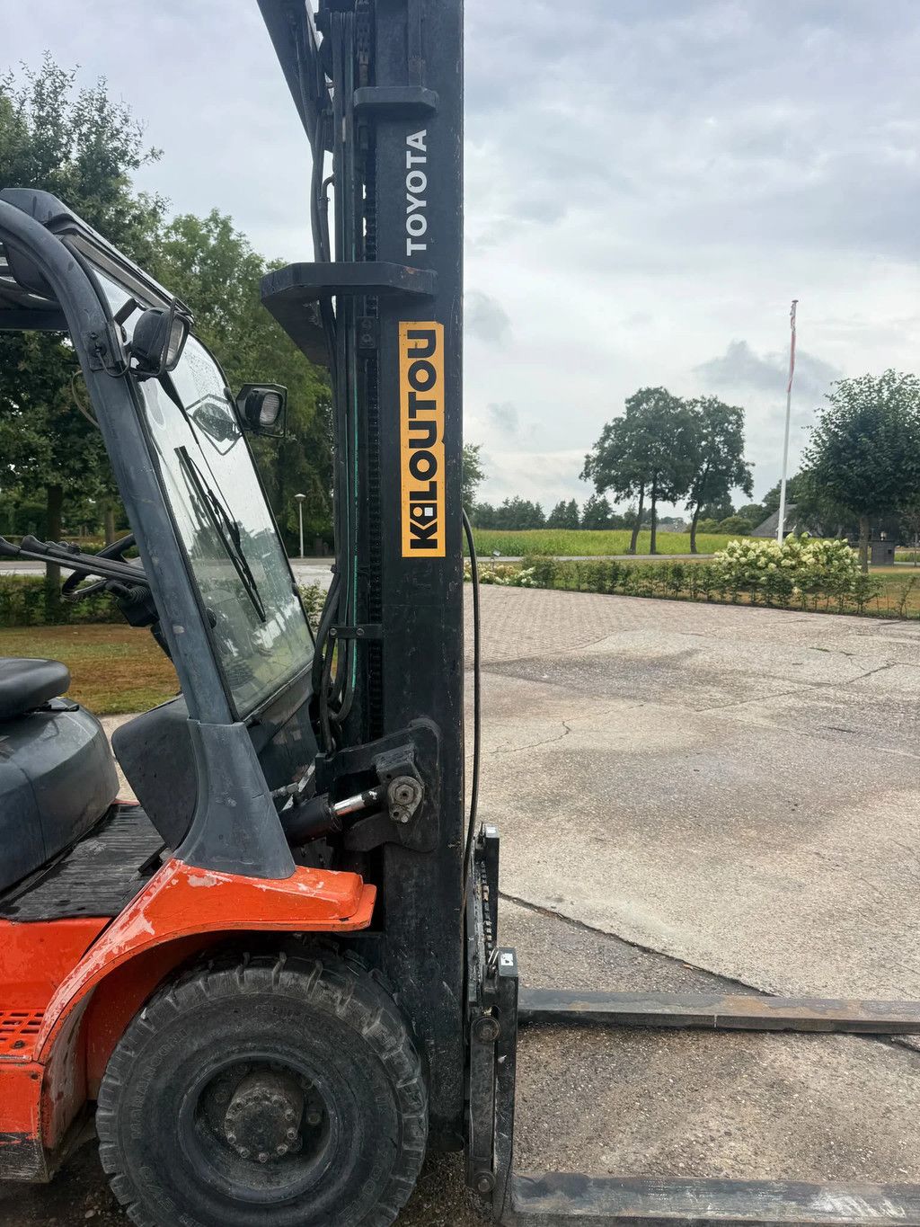 Toyota 7FD25 2500 KG heftruck Diesel Triplo mast Sideshift