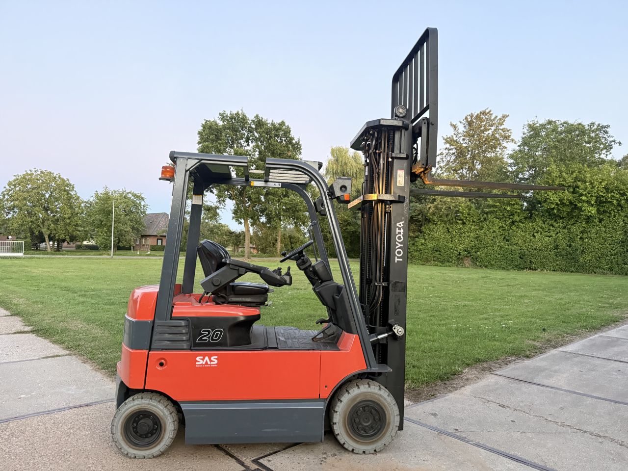 Toyota 2 tonner elektrisch 550cm Sideshift BJ2012 3500uur