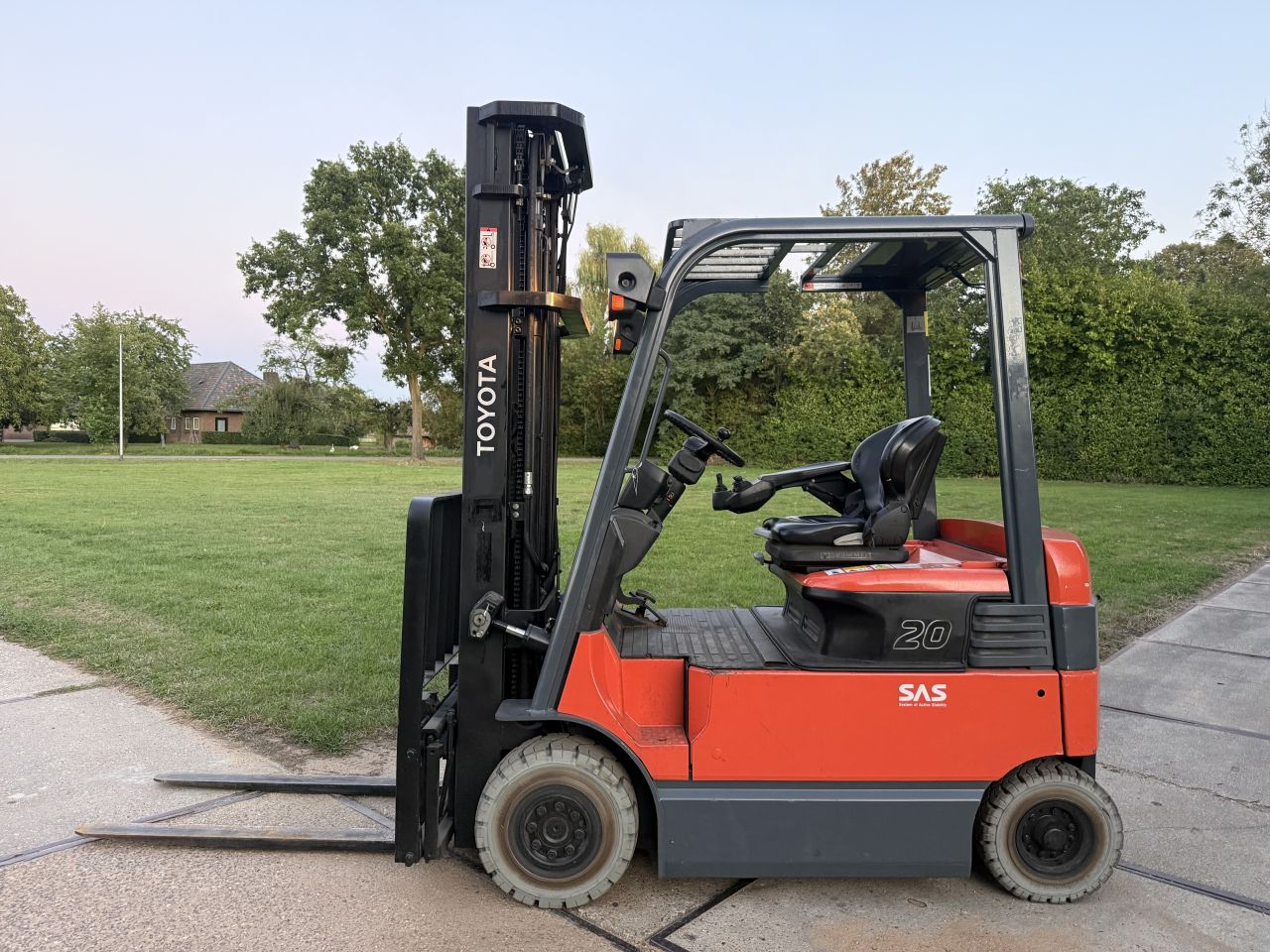 Toyota 2 tonner elektrisch 550cm Sideshift BJ2012 3500uur