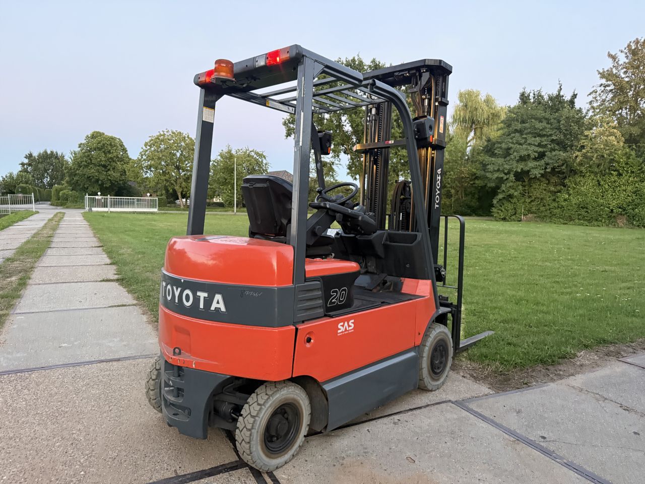 Toyota 2 tonner elektrisch 550cm Sideshift BJ2012 3500uur