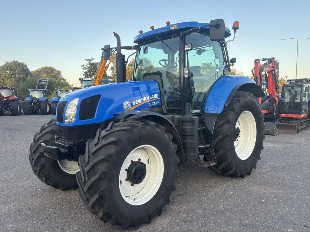 NEW HOLLAND T6030 RC