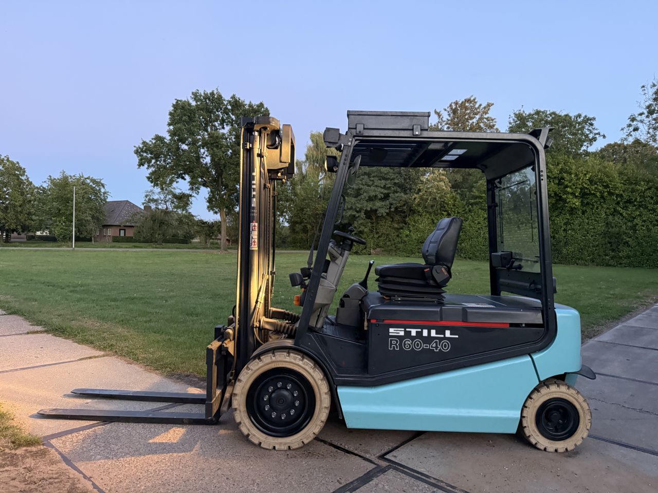 Still 4 tonner elektrische heftruck nieuwe non-marking banden!