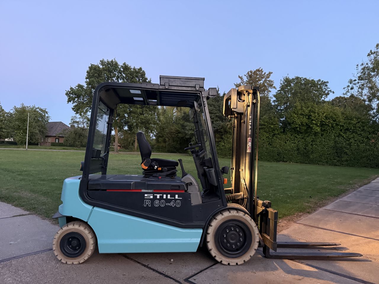 Still 4 tonner elektrische heftruck nieuwe non-marking banden!