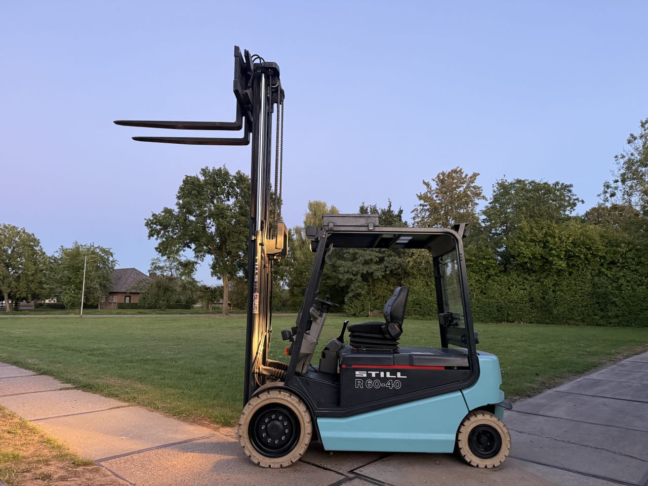 Still 4 tonner elektrische heftruck nieuwe non-marking banden!