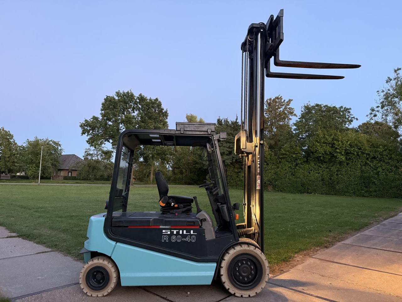 Still 4 tonner elektrische heftruck nieuwe non-marking banden!