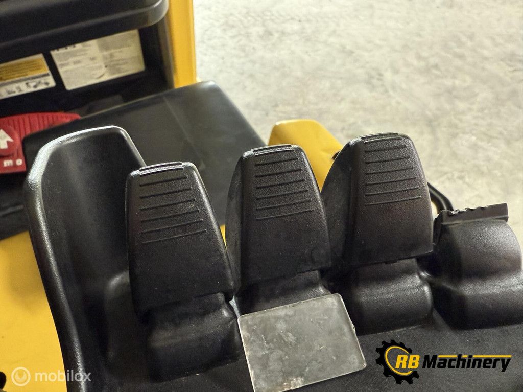 Hyster J3.20XM-861