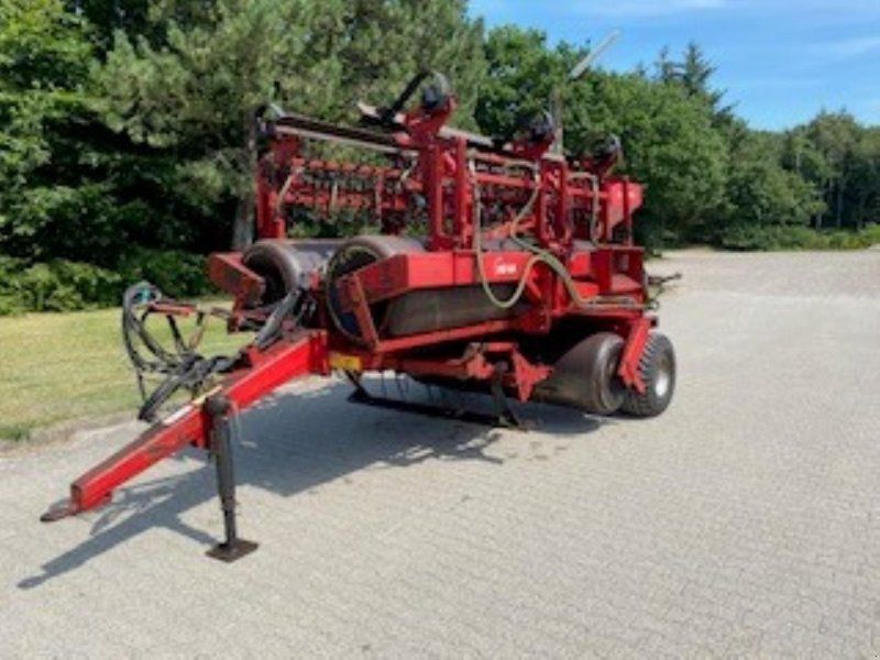 HE-VA GRASS ROLLS 820