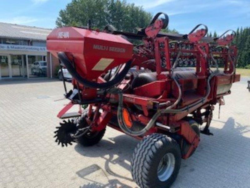 HE-VA GRASS ROLLS 820
