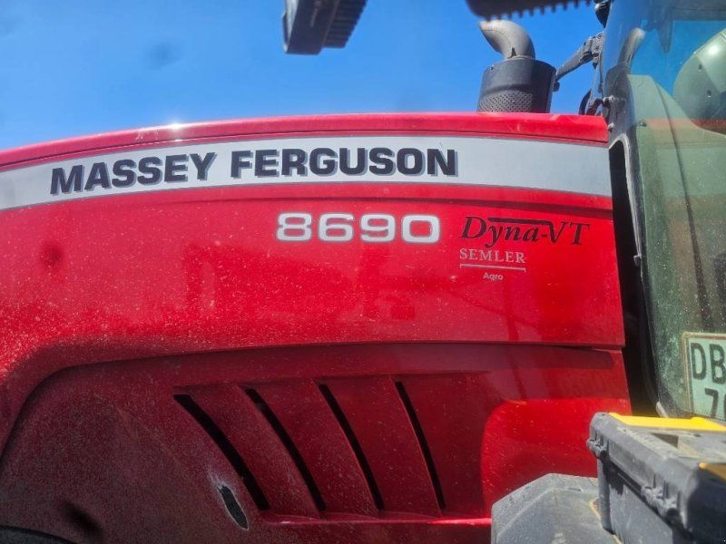 Massey Ferguson 8690 Dyna VT