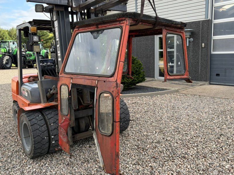 Massey Ferguson Sekura Kabine Kabine / Styrtbøjle som er afmonteret fra 165