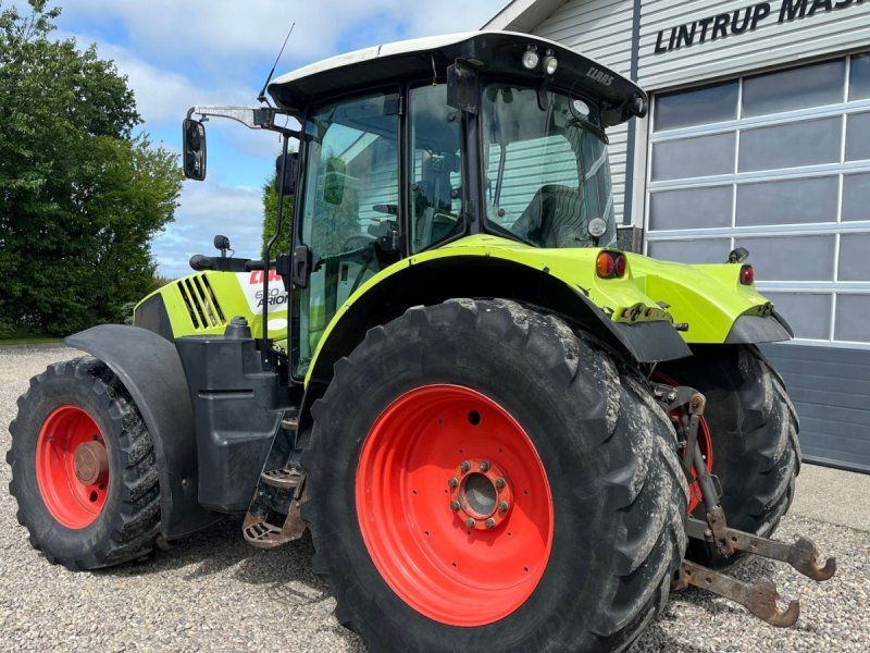 Claas ARION 650 Med frontlift og frontPTO