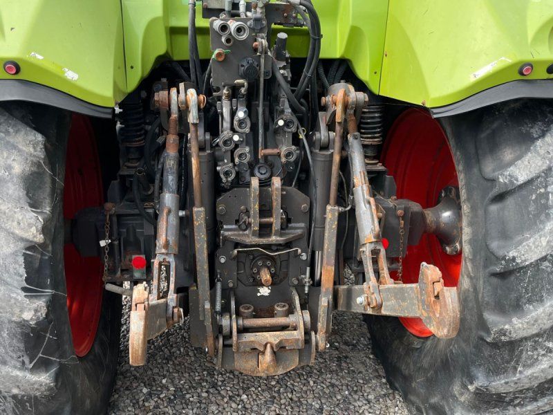 Claas Arion 630 CIS Med frontlæsser og frontlift